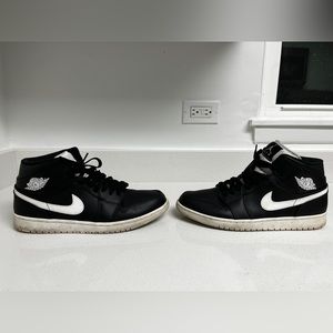 Nike Jordan Retro Mid ‘Black White’ - Size 11.5